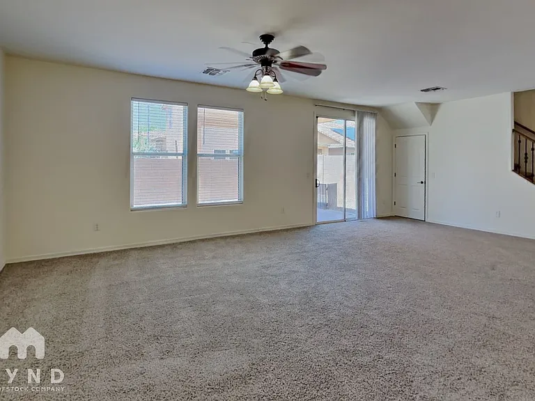 7056 S Greeneyes Ln — Photo 3