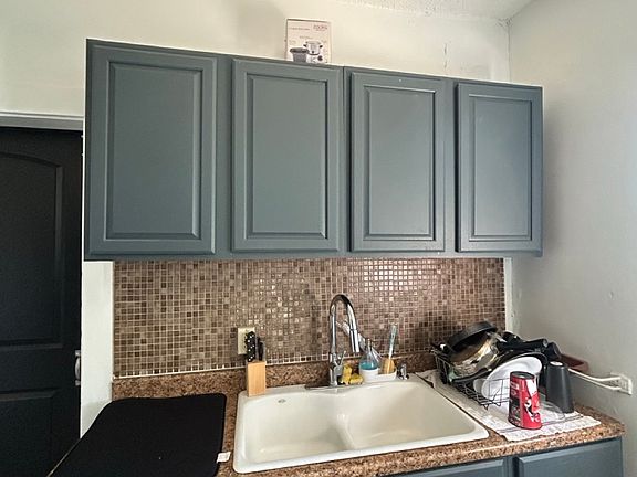 4th image of 3421 Trimble Ave #2
