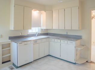 1312 N Woodridge Ave, Muncie, IN 47304