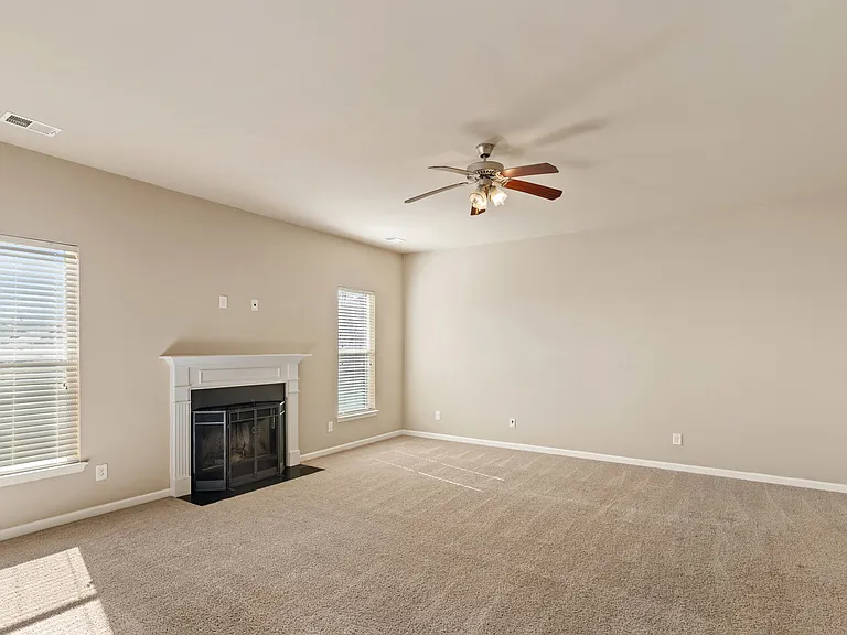 3194 Waverly Ln — Photo 15