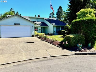 1861 Jasper Ave, Sutherlin, OR, 97479