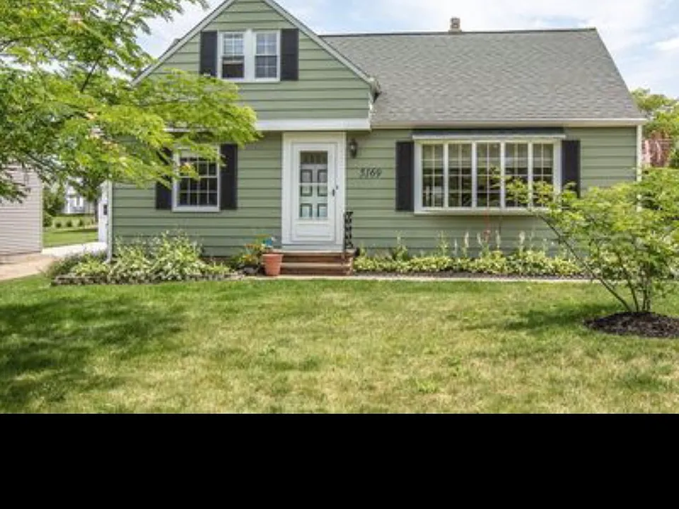 5169 Strawberry Ln