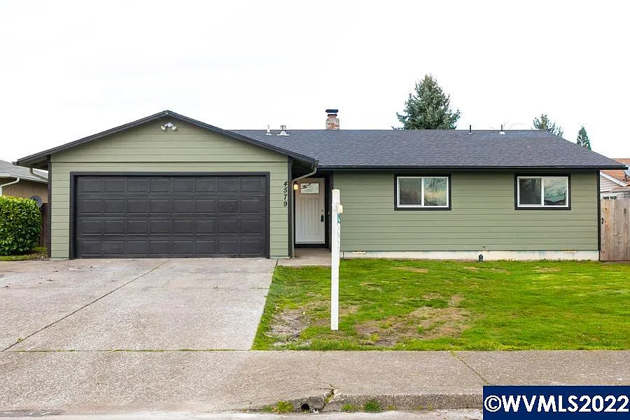 4579 Agate Dr SE photo 1