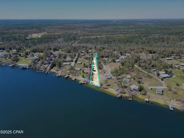 452 Lakepoint Rd, Alford, FL 32420