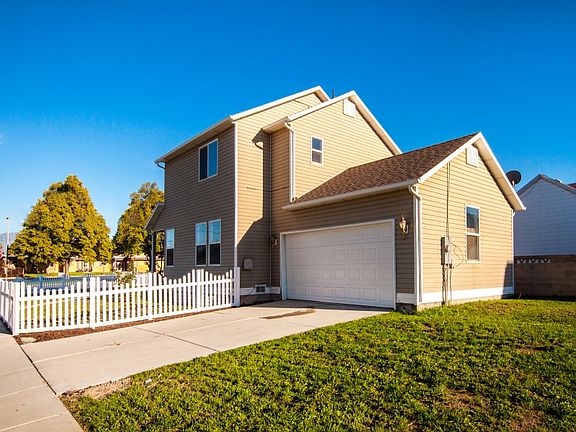 3rd image of 3209 W Meadow Leaf Ct