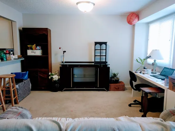 8944 Neill Lake Rd #142, Eden Prairie, MN 55347