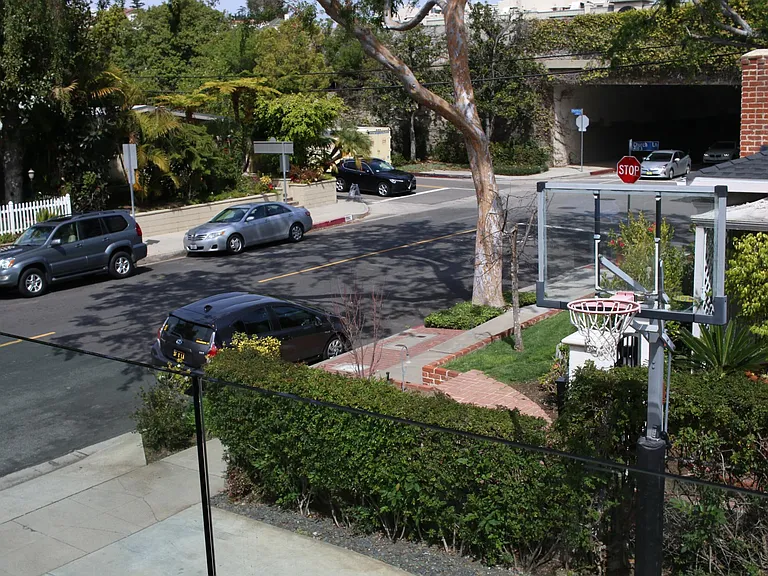 11336 Montana Ave — Photo 31