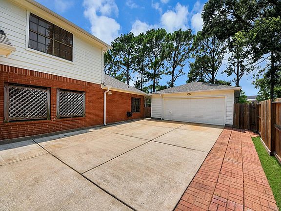 3rd image of 14510 Cardinal Creek Ct
