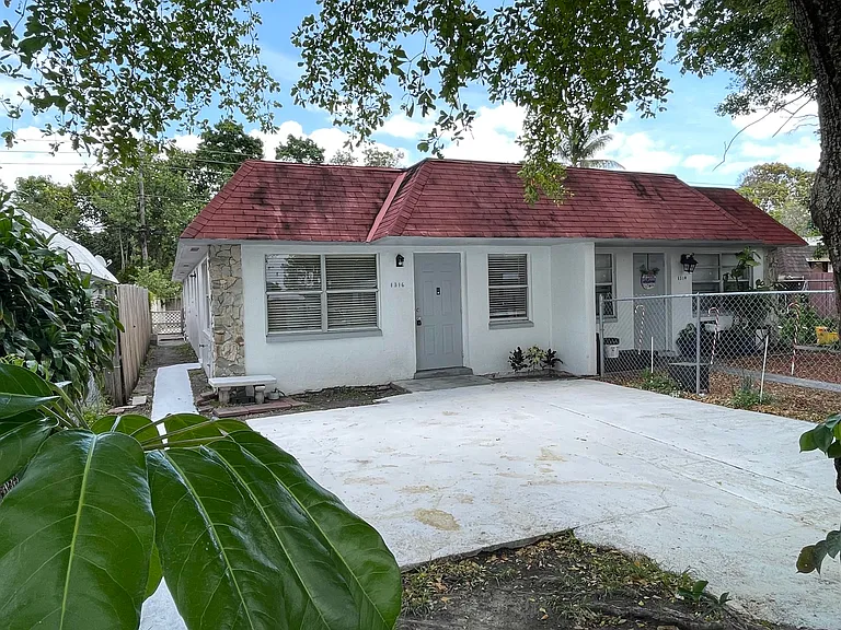 1316 NW 8th Ave #A — Photo 1