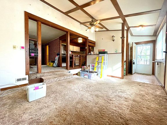 3rd image of 518 Pershing Blvd