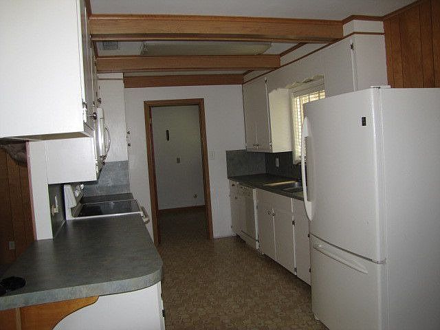 2nd image of 818 Holmwood Dr