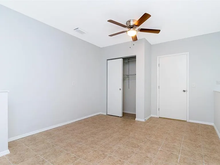 533 E Charlotte Ave — Photo 12