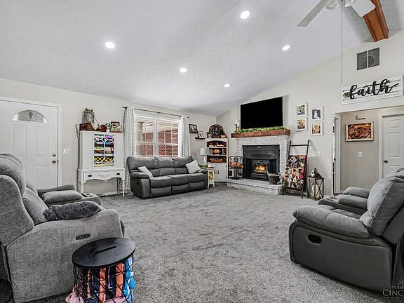 3rd image of 9832 Mad River Rd