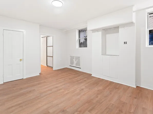 114 Oak Street image 20 of 41