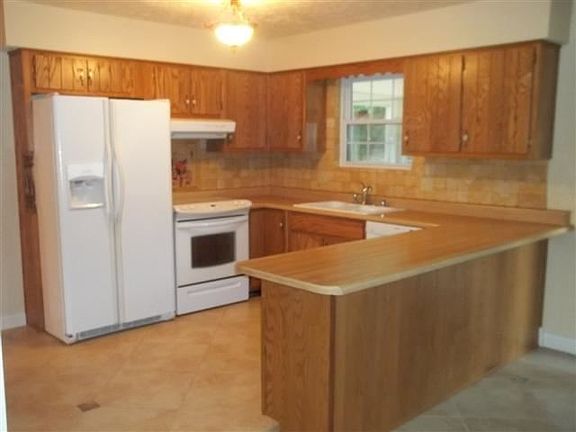 2nd image of 1145 N Logsdon Pkwy