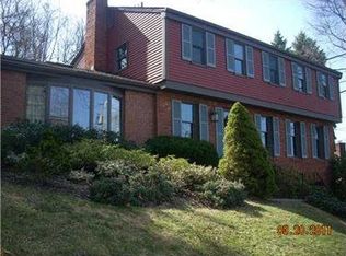 1013 Glen Oak Dr, Bethel Park, PA 15102