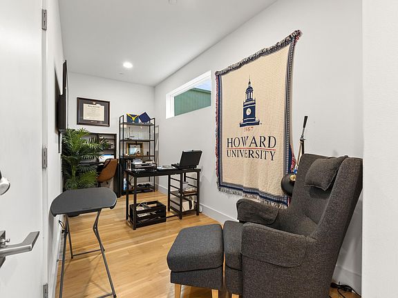 3rd image of 2719 Kimsey Dr #104