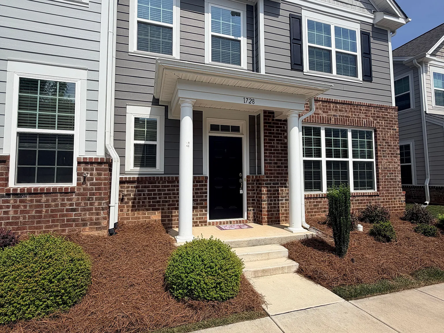3 bed, 2.5 bath, 1909 sqft, $2,150 — Photo 1