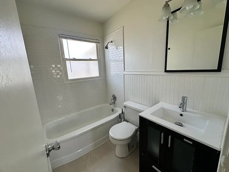 7315 Maple St — Photo 17