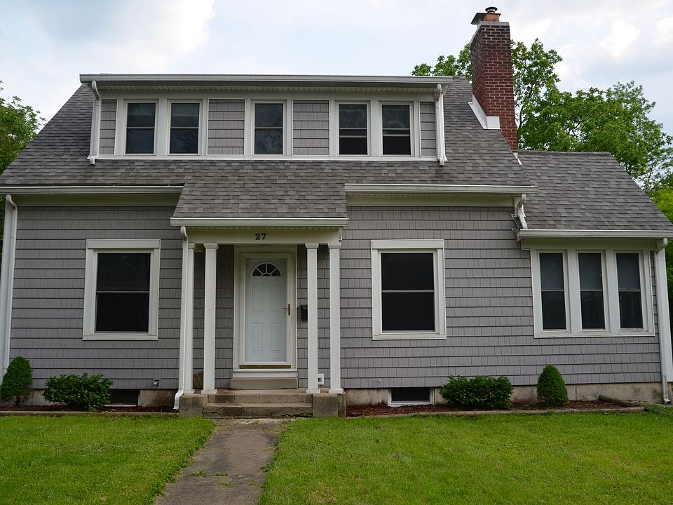 1st image of 27 E Walnut St