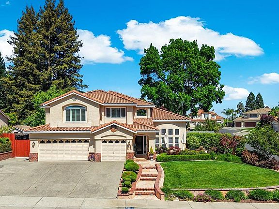 2nd image of 501 Canyon Oak Drive