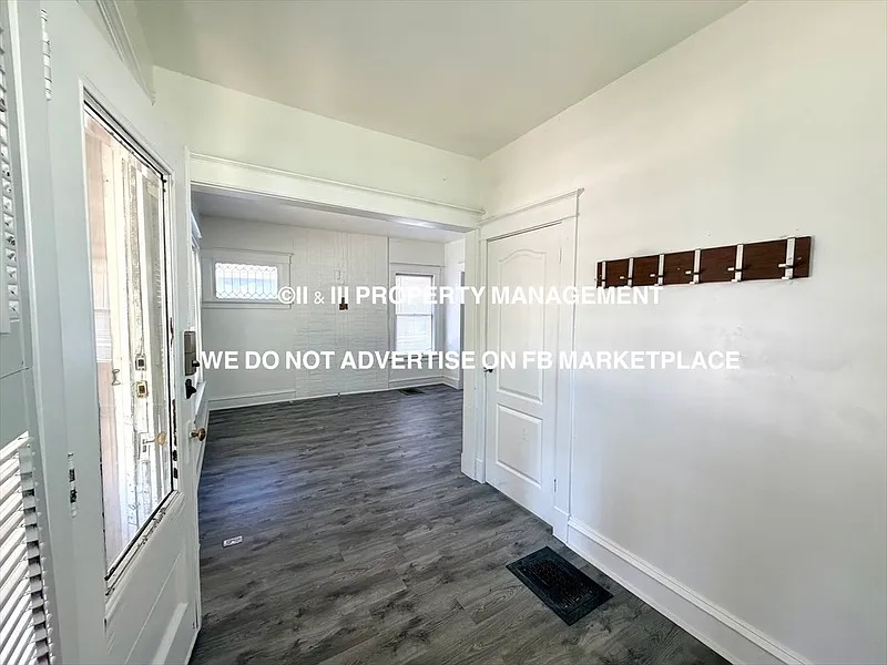 3 bed, 3.0 bath, 1393 sqft, $2,750 — Photo 4