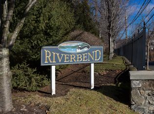 226 Highridge Ct, Peekskill, NY 10566