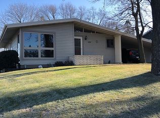 105 Orchard Ln, Mount Horeb, WI 53572