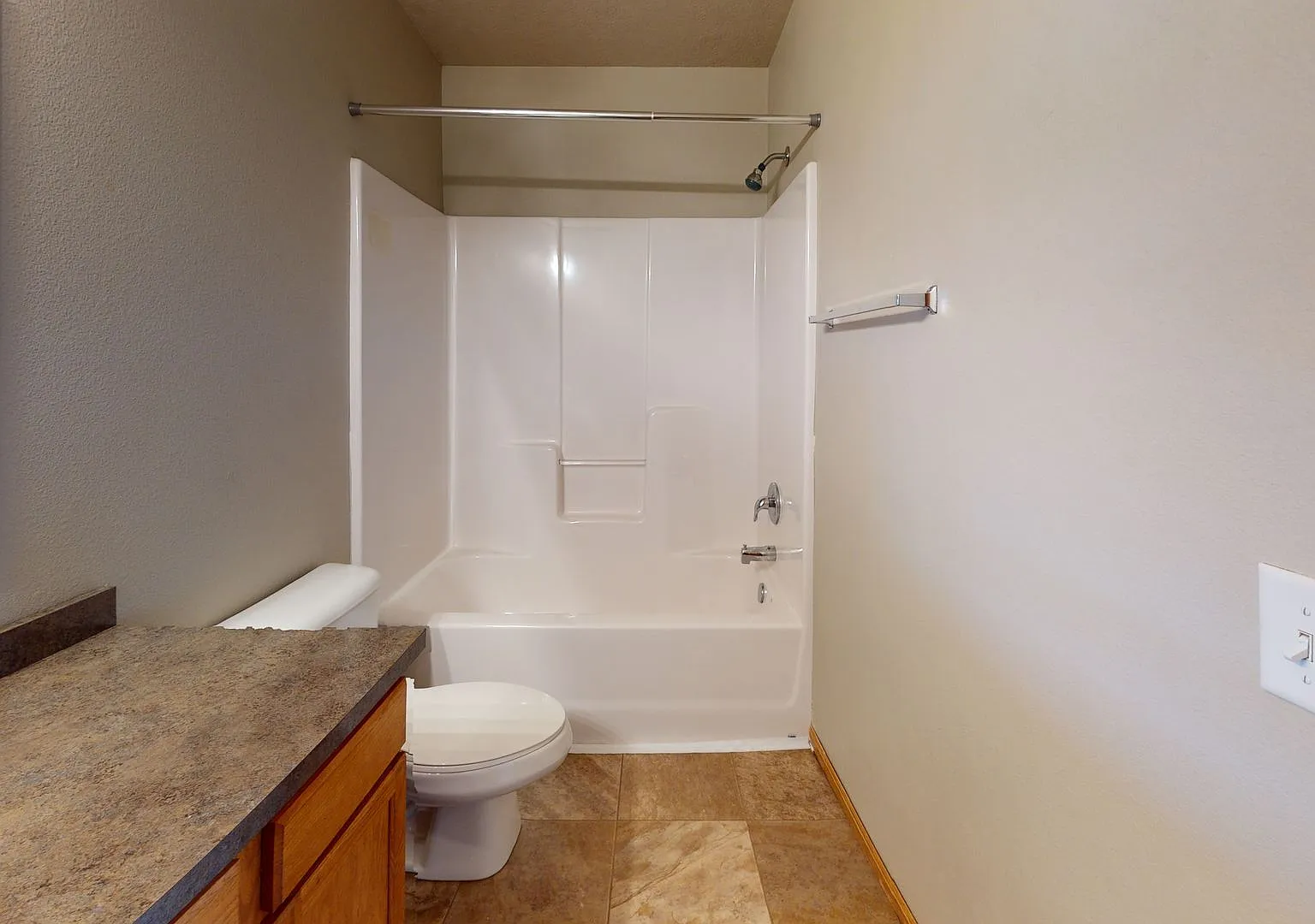 2228-2258 Landmark Circle — Photo 3