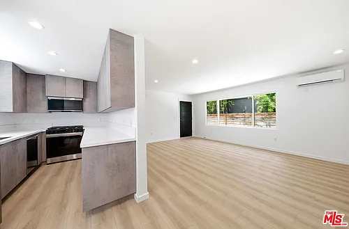 333 6th Ave #B Photo 1