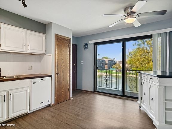 5th image of 1412 Carol Ct APT 2A