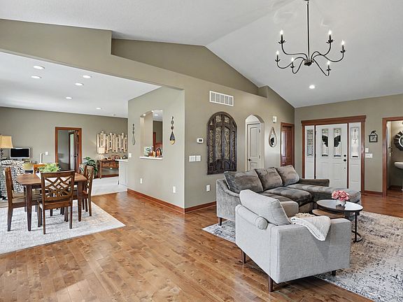5th image of 4975 Andrews Pl