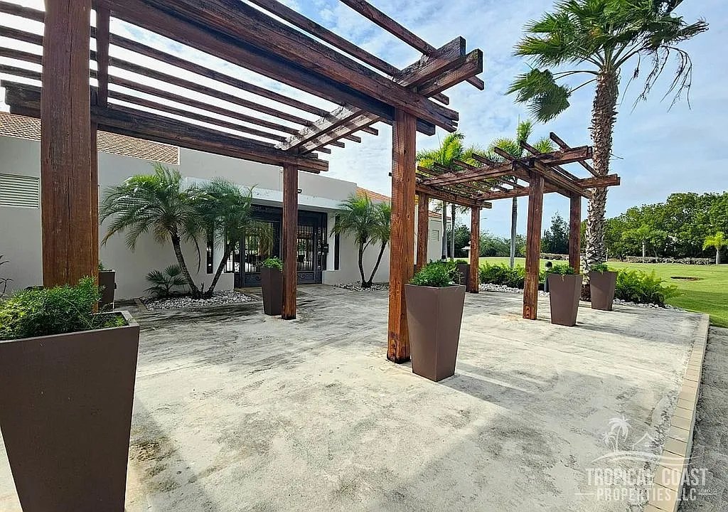 Building Photo - Hacienda de la Baume - Carr 101