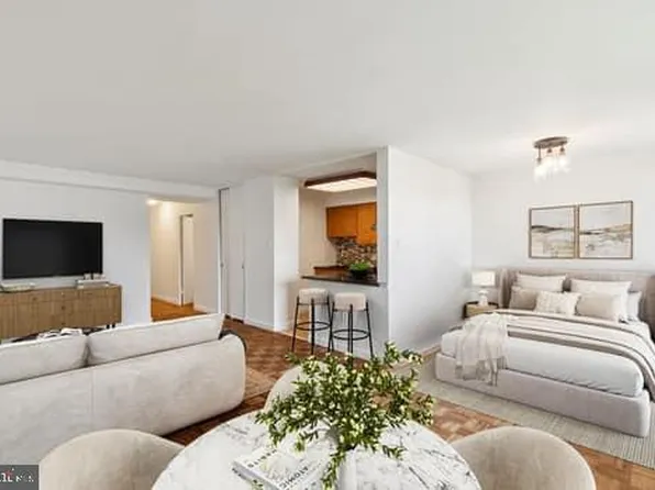 604 S Washington Sq APT 1404, Philadelphia, PA 19106