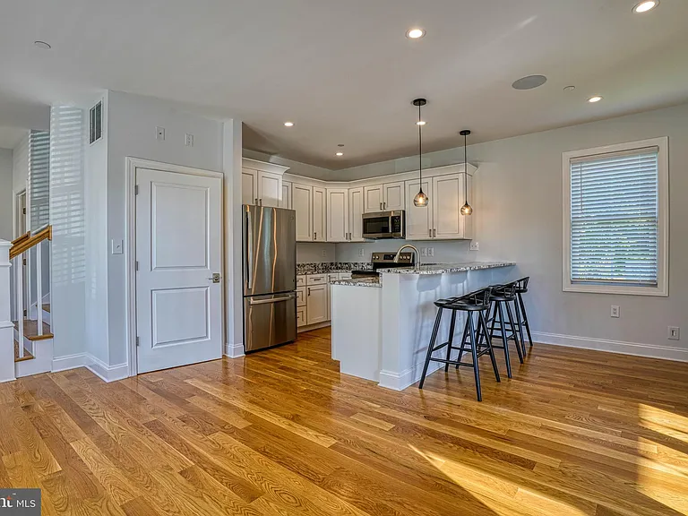 101 Tilghman St — Photo 9