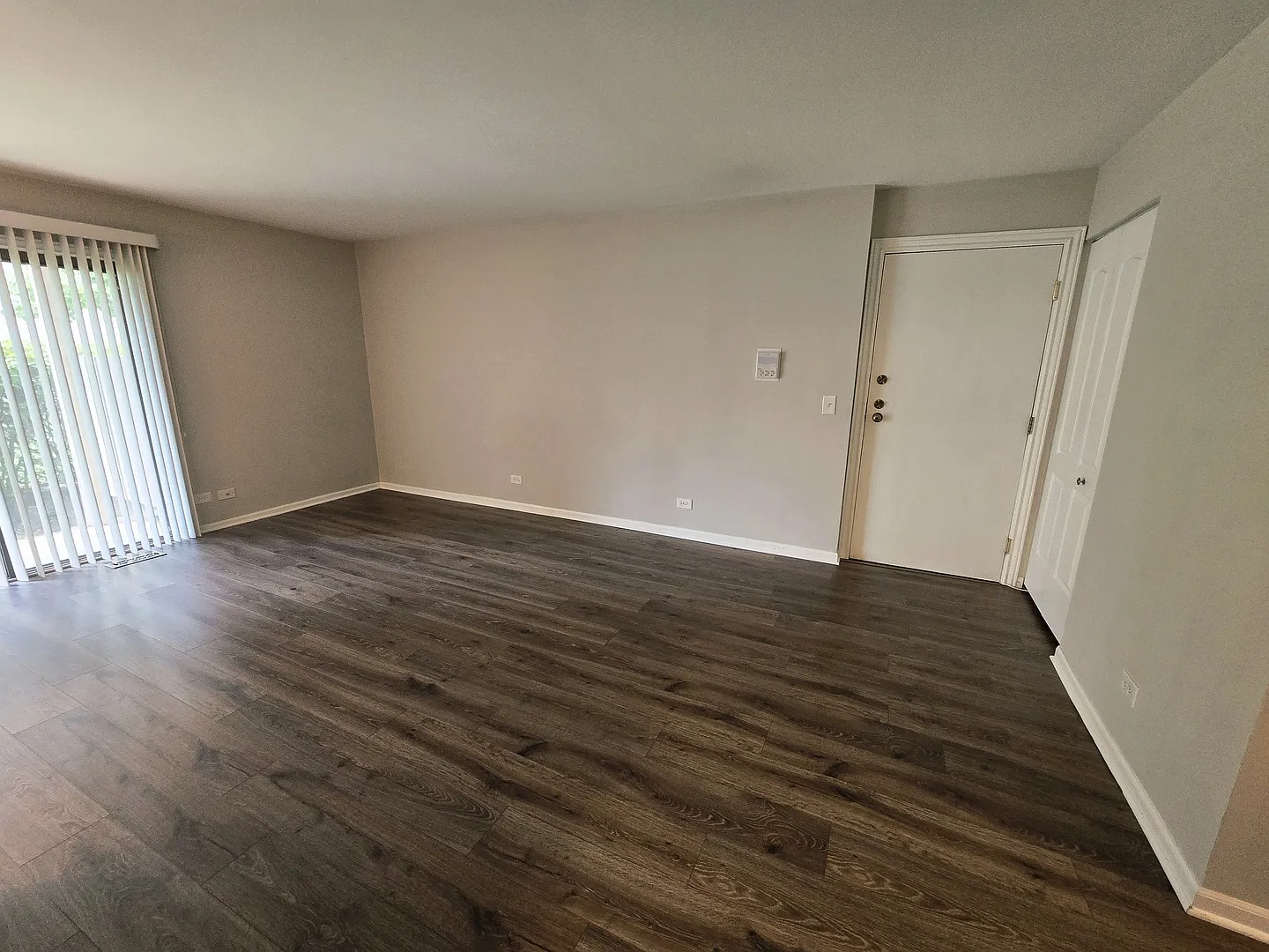 2 bed, 1100 sqft, $2,000 — Photo 3
