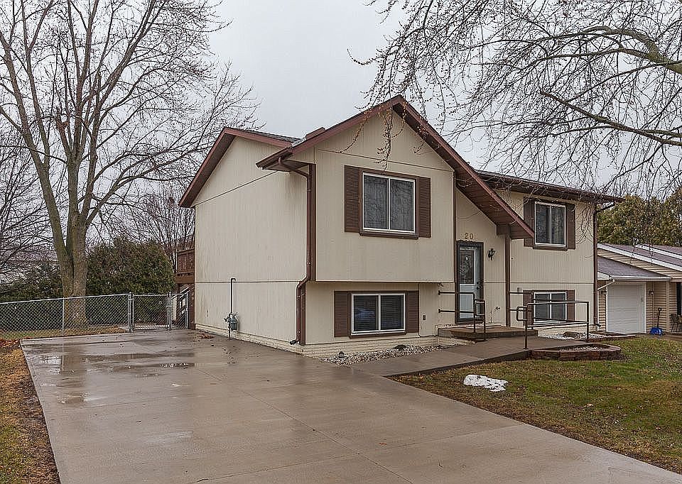 1st image of 20 Heritage Dr
