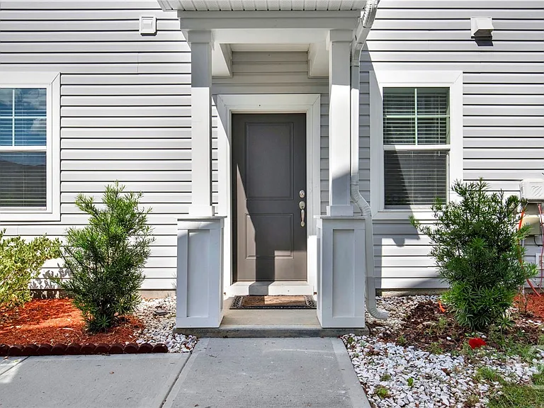 148 Benelli Dr — Photo 2