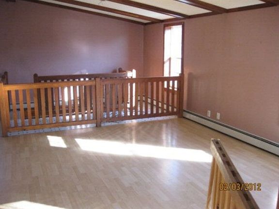 4th image of 213 Prospect St