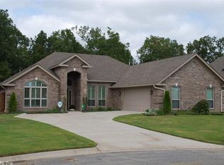 323 Corondelet Ln, North Little Rock, AR 72113