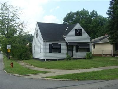 2nd image of 4460 E 143rd St