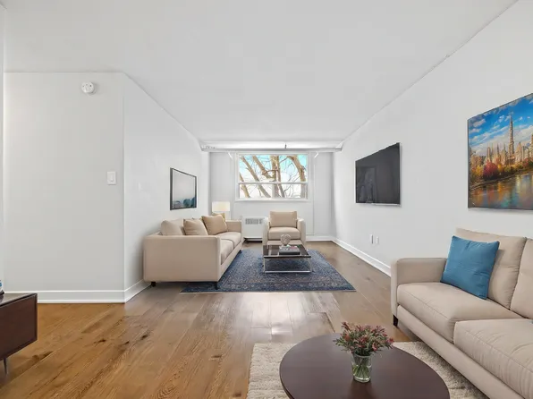 1508 Princess St, Kingston, ON K7M 3E8