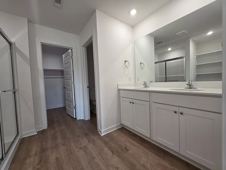 579 Colorado St — Photo 3