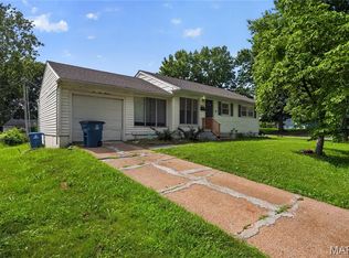 10616 Dunkeld Cir, Saint Louis, MO 63137