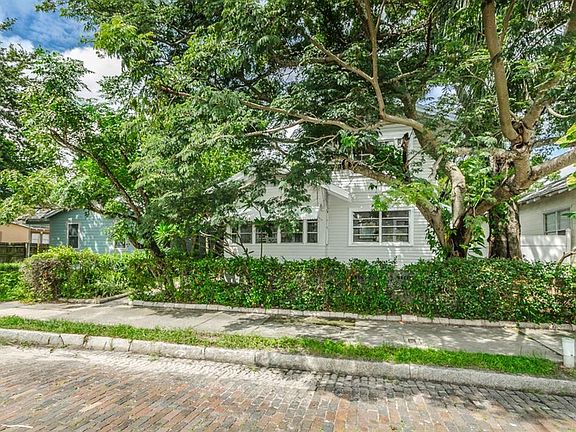5th image of 808 N Willow Ave