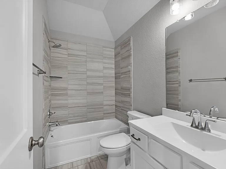 731 Lacebark Elm Trl — Photo 30