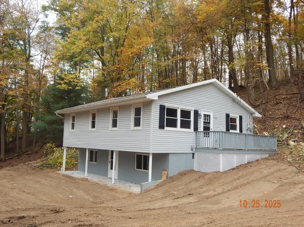 10120 Lincoln St SE, East Canton, OH 44730