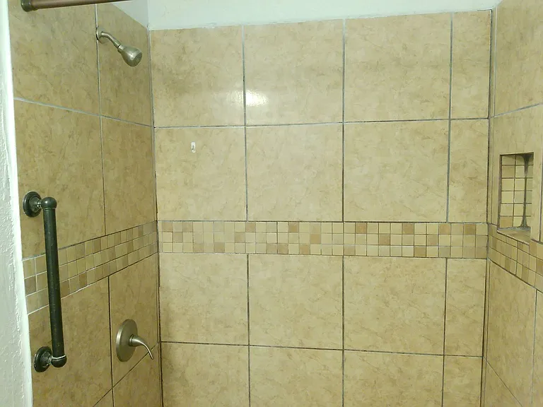 225 Watson St — Photo 10