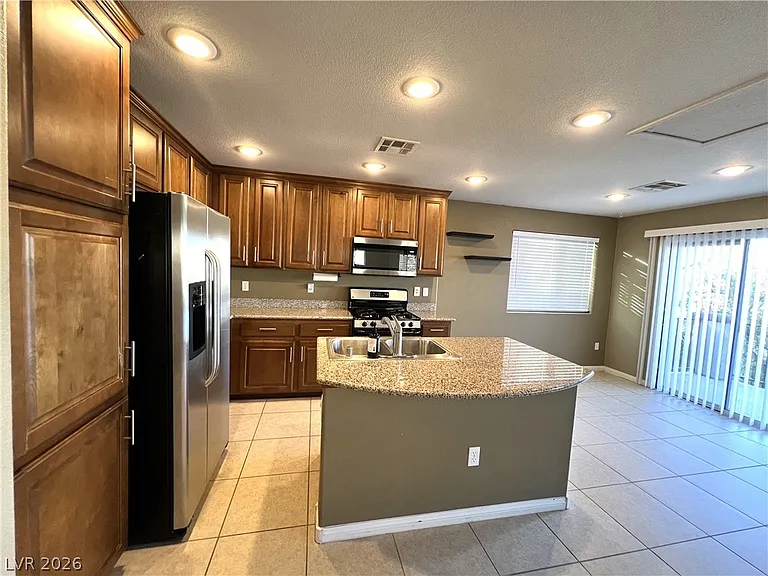 8154 Sandy Slope Ct — Photo 11