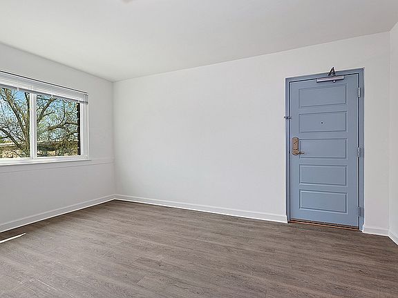 TM_Hartford_Living_Rm_8004-1200x